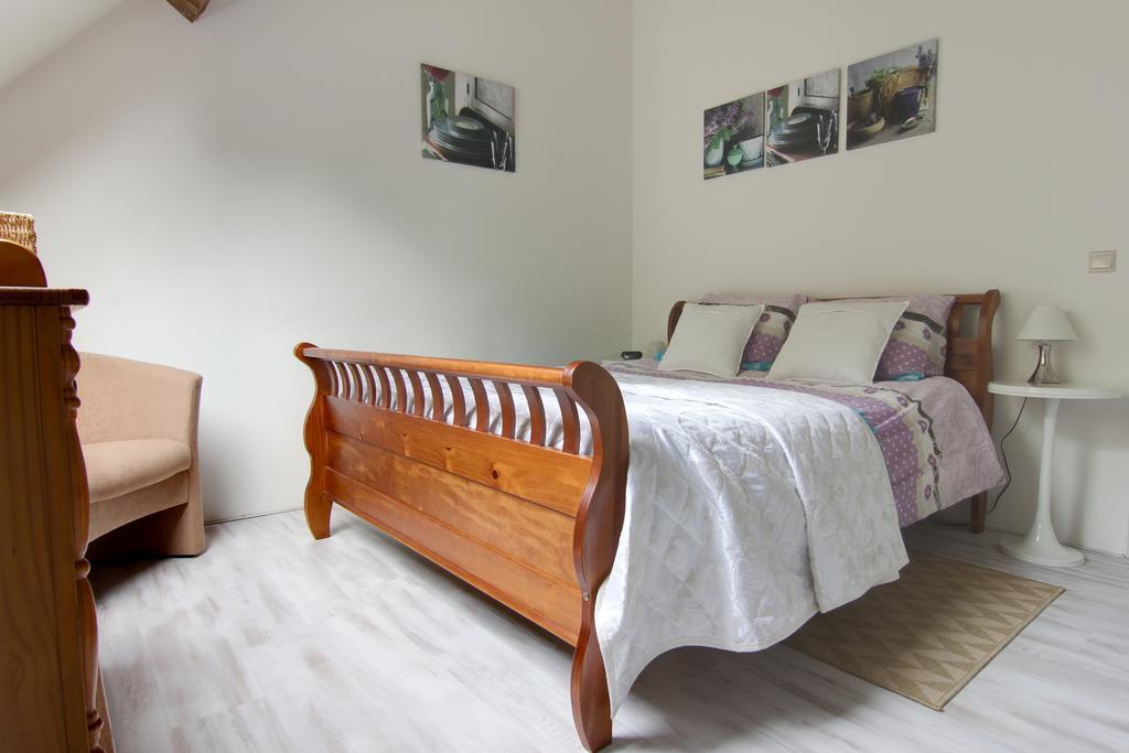 D'N Twist Bed & Breakfast Overloon Bilik gambar