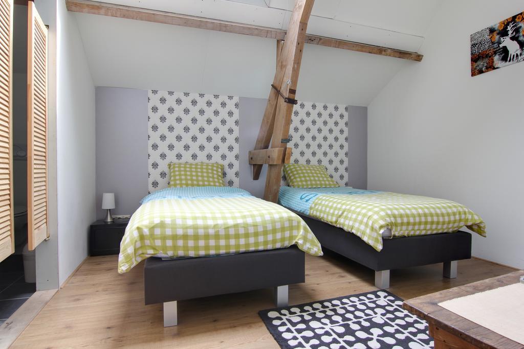 D'N Twist Bed & Breakfast Overloon Luaran gambar